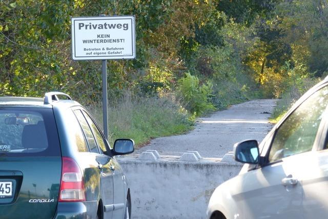 Deswegen verrgern unberwindbare Betonkltze an der B 31 bei Breisach Angler am Uhl-See