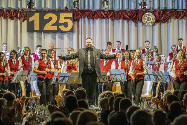 Musikverein Tegernau feiert 125-jhriges Bestehen mit einer Zeitreise durch die Vereinsgeschichte