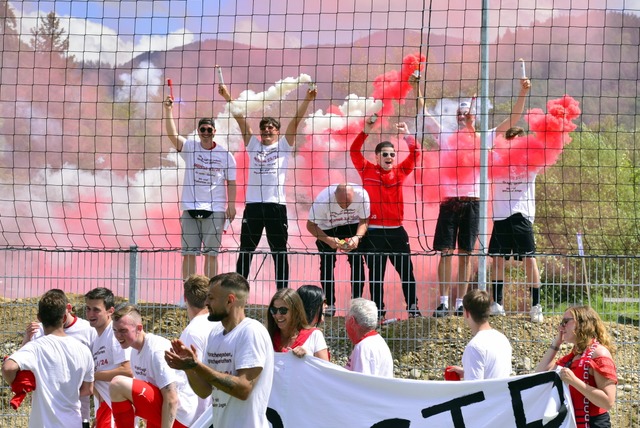 Die Sportfreunde Hügelheim konnten ver...uch top Umkleiden und moderne Duschen.  | Foto: Daniel Thoma Die Sportfreunde Hügelheim konnten ver...uch top Umkleiden und moderne Duschen.  | Foto: Daniel Thoma