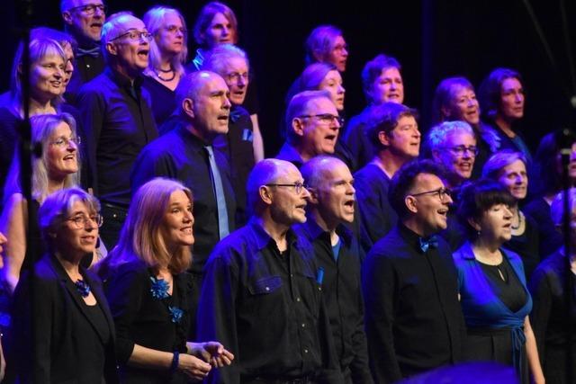 Der Lrracher Jazzchor Flat & Co singt sich selbst ein Stndchen