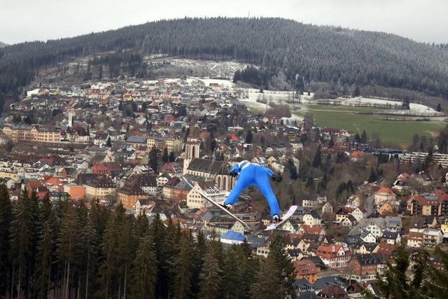 Im Dezember 2026 findet wieder ein Weltcup-Skispringen in Titisee-Neustadt statt