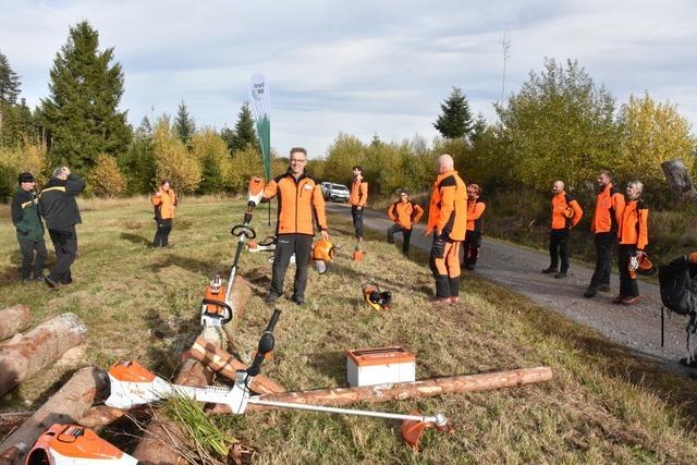 Forst BW setzt in Bonndorf auf elektrische Waldarbeit mit Akkugerten