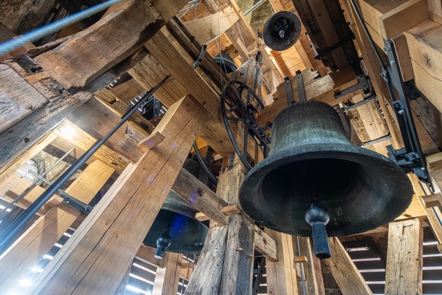Der Glockenstuhl des Breisacher Mnsters wurde aufwndig restauriert.  | Foto: Martin Hau