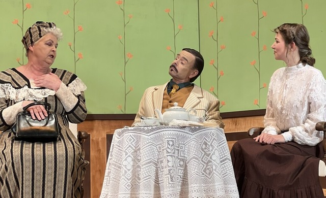 Teatime bei Lady Margret Windermere (A...k und Andreas Wei als Lord Darlington  | Foto: Susanne Pfunder