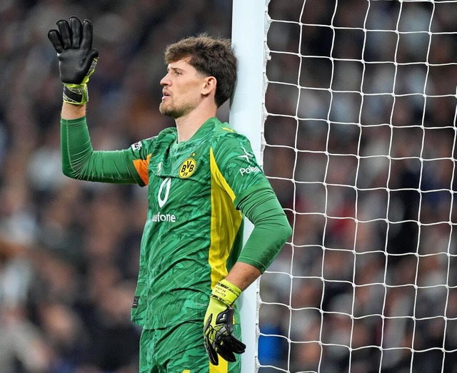 War zuletzt ein Garant für die wenigen...s BVB: Dortmunds Torwart Gregor Kobel. | Foto: Marcus Brandt/dpa War zuletzt ein Garant für die wenigen...s BVB: Dortmunds Torwart Gregor Kobel. | Foto: Marcus Brandt/dpa