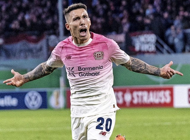 Will auch in Lissabon so jubeln: Leverkusens Ausnahmekönner Alejandro Grimaldo. | Foto: David Inderlied/dpa Will auch in Lissabon so jubeln: Leverkusens Ausnahmekönner Alejandro Grimaldo. | Foto: David Inderlied/dpa