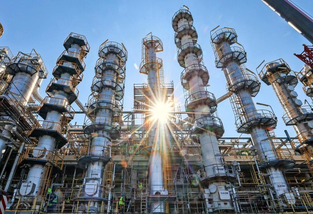 Die Chemieindustrie leidet massiv unter hohen Energiepreisen. | Foto: Jan Woitas/dpa Die Chemieindustrie leidet massiv unter hohen Energiepreisen. | Foto: Jan Woitas/dpa