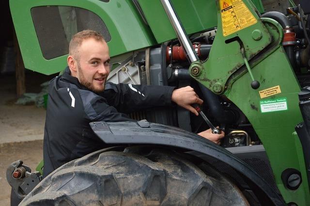 Elias Schtzle aus Winden ist Bundessieger im Ausbildungsberuf Land- und Baumaschinenmechatroniker