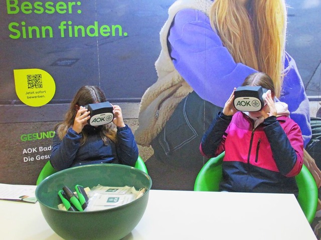 Auch Virtual Reality ist in der Realit...nnen sehen den Ausbildungsfilm der AOK  | Foto: Sophie Radix
