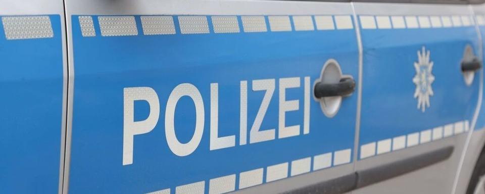 Zeugen nach Unfallflucht auf der B31 bei Neustadt gesucht