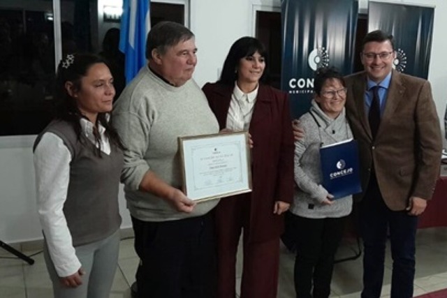 Hans-Gerd Wiesner (2. von links) und d...derat der Stadt Rafaela ausgezeichnet.  | Foto: privat (Hans-Gerd Wiesner)