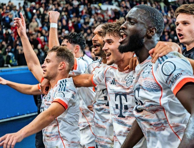 Und am Ende jubeln die Bayern: Joshua ...eidiger nicht von ihrem Weg abbringen. | Foto: IMAGO/Bahho Kara Und am Ende jubeln die Bayern: Joshua ...eidiger nicht von ihrem Weg abbringen. | Foto: IMAGO/Bahho Kara