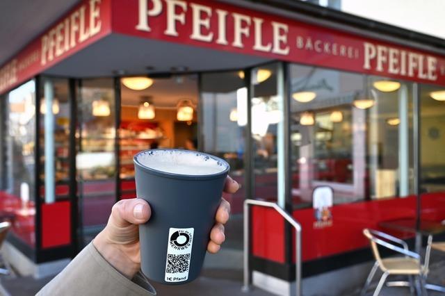 Stadt Freiburg und 20 Filialen starten Kreislauf fr Mehrwegbecher