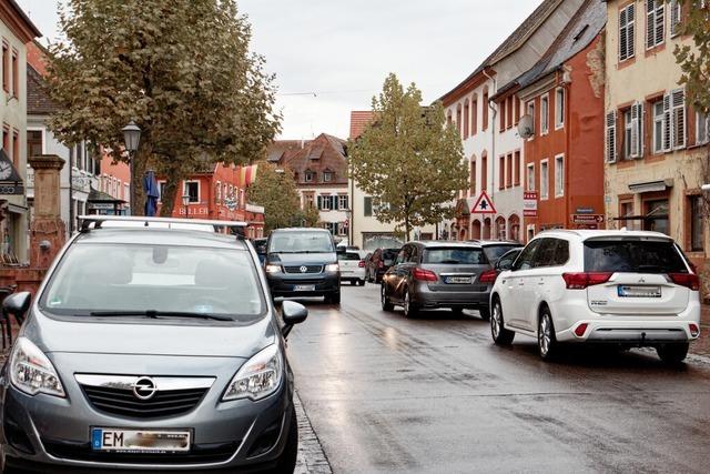 Suche nach Konzepten fr mehr Sicherheit fr Radfahrer in der Kenzinger Innenstadt
