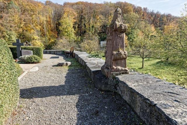 Endingen muss in die Sicherheit an der Friedhofsmauer in  Amoltern investieren