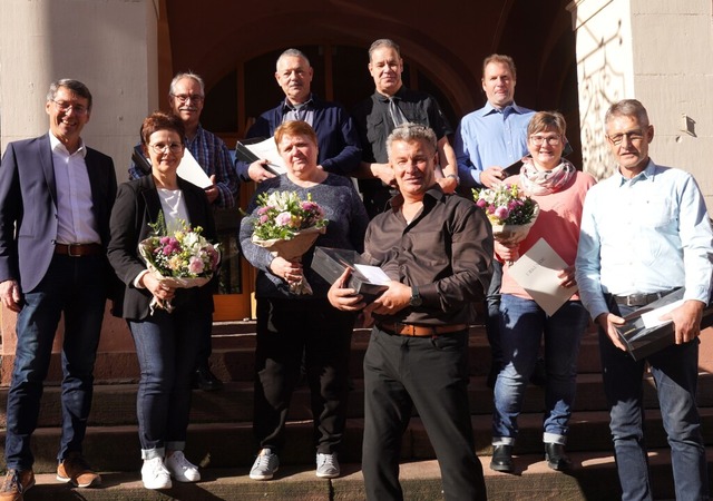 Langjhrige Mitarbeiterinnen und Mitar...wurden geehrt und teils verabschiedet.  | Foto: Stadt 