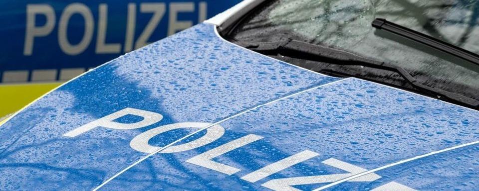 Sattelzug verursacht bei Efringen-Kirchen einen Unfall und fhrt danach weiter