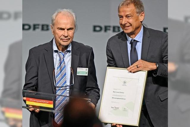 Alter Prsident, neue Ehrenspielfhrer