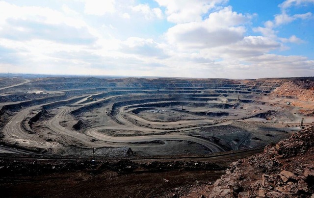 Die Bayan-Obo-Mine fr seltene Erden in der Inneren Mongolei.  | Foto: Ren Junchuan (dpa)