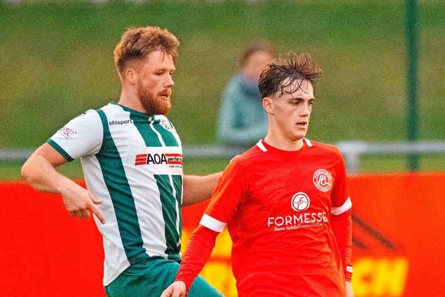 Luke Fehrenbach (rechts) setzte sich m... die SG Riedschingen/Hondingen durch.  | Foto: Wolfgang Scheu