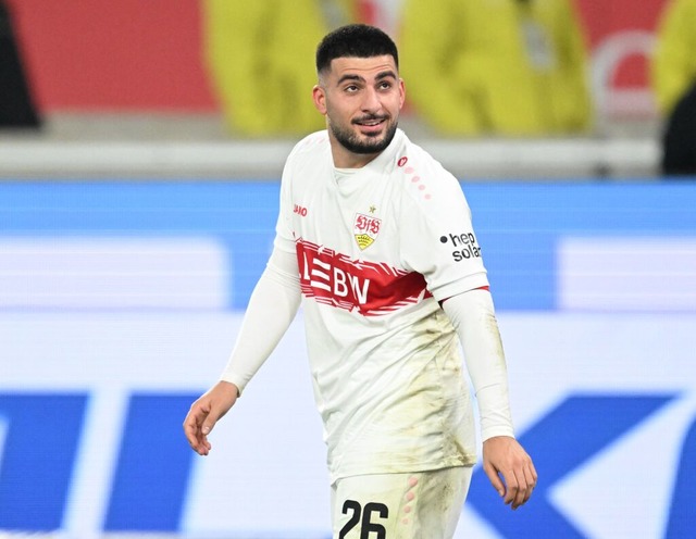 Deniz Undav sicherte dem VfB den Sieg. Er erzielte zwei Tore gegen Augsburg.  | Foto: Bernd Weibrod (dpa)