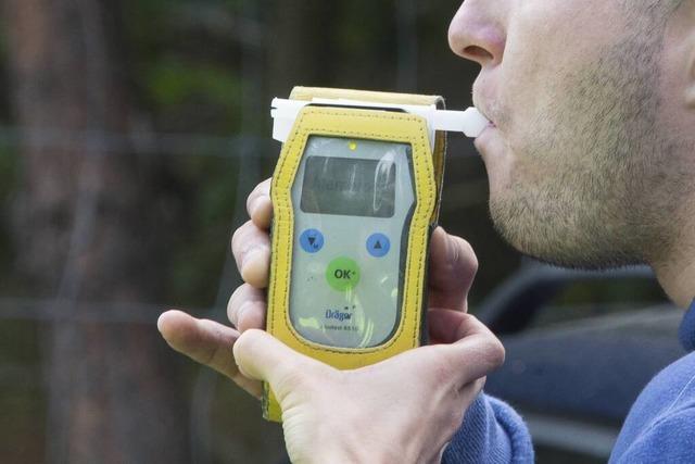 Achern: Alkoholisiertes Wendemanver fhrt zu Unfall auf der L87 – Zwei Verletzte