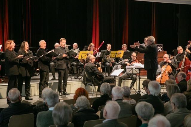 Offenburger Ensemble inszeniert zum vielschichtigen 9. November ein Erlebnis, das unter die Haut ging.