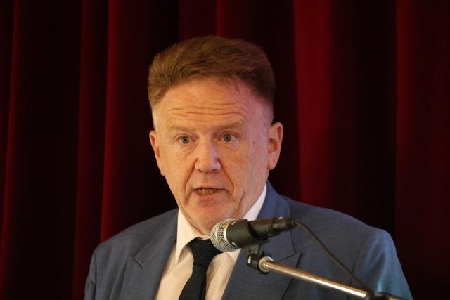 Peter: Becker: "Ich will ein Bezirksvorsitzender zum Anfassen sein"