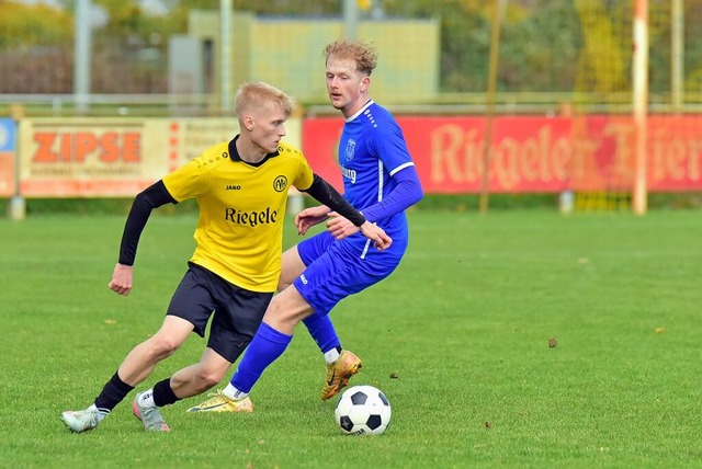 Der FV Herbolzheim mit Loris Kaufmann ... Laterne in der Bezirksliga abgegeben.  | Foto: Daniel Thoma