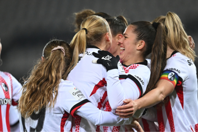 SC-Freiburg-Frauen besiegen das Top-Team Bayer Leverkusen mit 2:1