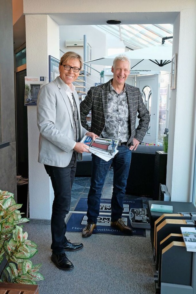 Zu den zufriedenen Kunden  zhlt auch ...r, Snger und Entertainer  Hansy Vogt.  | Foto: Rotzler Bauelemente GmbH