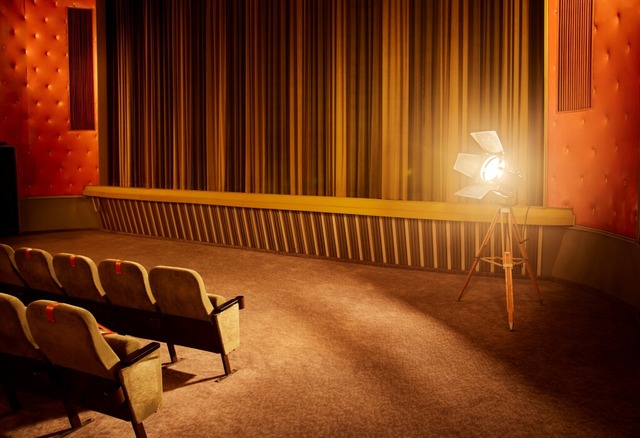 Licht ist das Thema des diesjhrigen K...hsknstler im Kommunalen Kino Kandern.  | Foto: Jochen Pach/ Kino Kandern