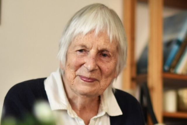 Diese 93-Jhrige lehrt seit einem halben Jahrhundert an der Volkshochschule