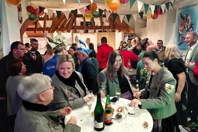 Herbolzheimer Karnevalisten freuen sich ber Fertigstellung ihres Domizils in der Schindler-Villa