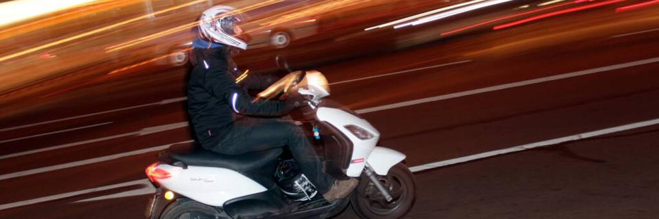 rger ber rasende Roller-Rowdys in Freiburg-Rieselfeld