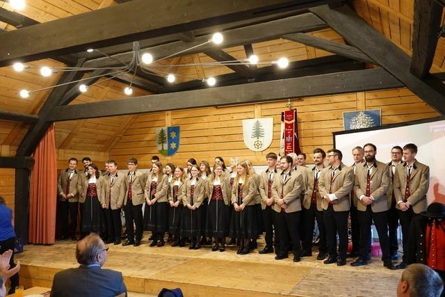 Neue Uniformen fr die Trachtenkapelle Strittmatt