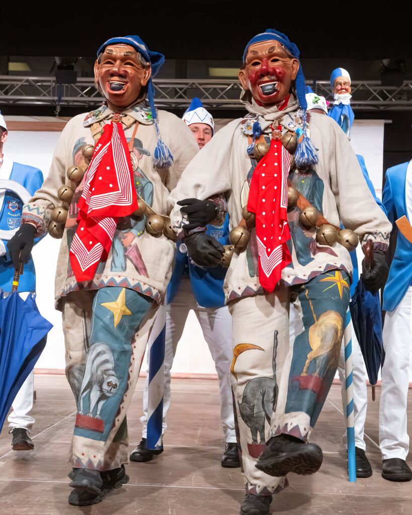 In Bonndorf haben die Pflumeschlucker am 11.11. den Beginn der Fnften mit grossem Bhnenstck eingelutet.