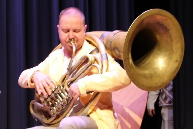 berraschend vielseitige Blasmusik zeigt "Da Blechhauf'n" in Wehr