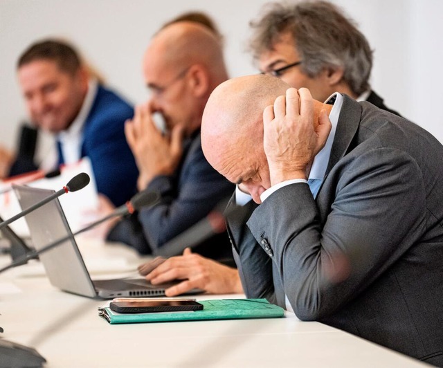 Zunehmend verzweifelt: Brandenburgs Vi...nisterprsident Robert Crumbach (BSW).  | Foto: Fabian Sommer/dpa