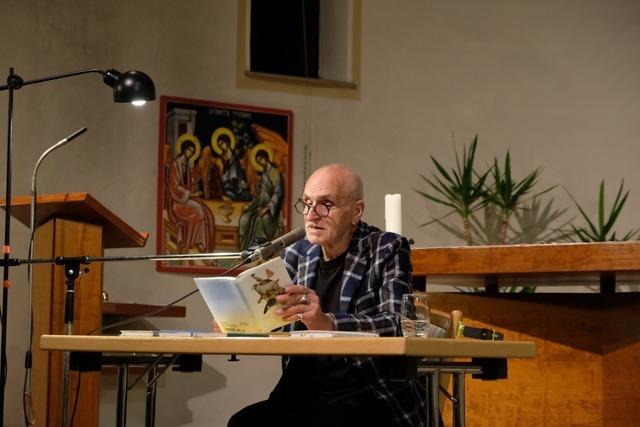 Gste erleben "Literatur ganz nah" mit Jos Oliver in der Josefskirche in Offenburg-Hildboltsweier
