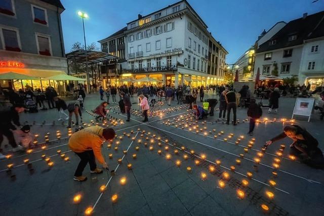 Caritas zeigt in Lrrach bei "Eine Million Sterne" Zeichen gegen Gewalt in Mittelamerika