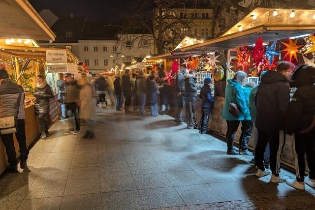 Soll der Weihnachtsmarkt in Lrrach am Wochenende lnger ffnen?