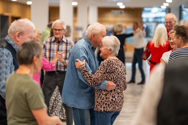 Tanznachmittag in Hinterzarten: Clemens Fuss spielt die Lieder