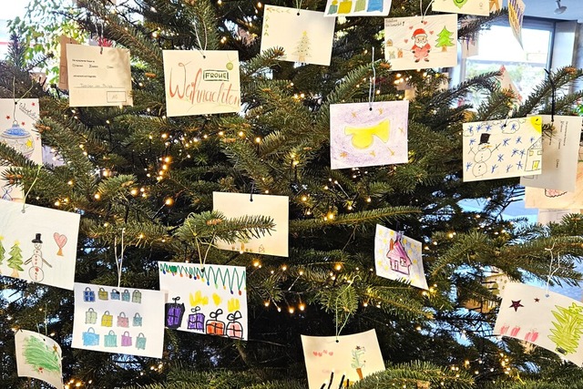 Bedrftigen Seniorinnen und Senioren e... Rathaus-Foyer in Weil am Rhein steht.  | Foto: Stadtverwaltung Weil am Rhein/Bhr