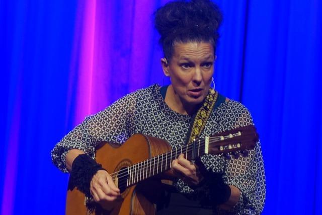 Stefanie Kerker singt in Bad Sckingen von einer besseren Zukunft