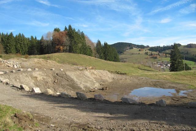 BUND-Giftexperte droht mtern wegen Erddeponie in Bernau mit Strafanzeige