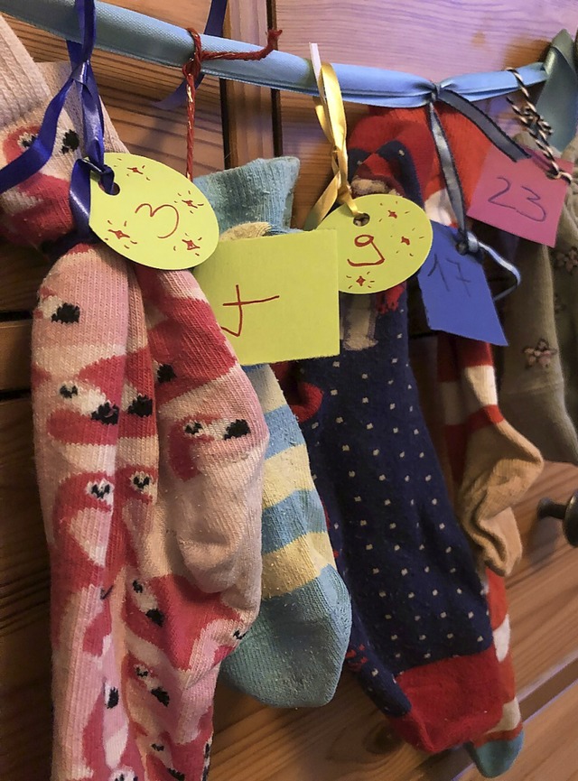 Schn bunt: der Sockenadventskalender  | Foto: Claudia Fler