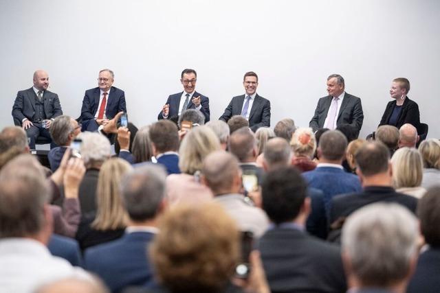 Wahlkampfauftakt: Fnf Lehren aus dem ersten Wahl-Podium in Stuttgart