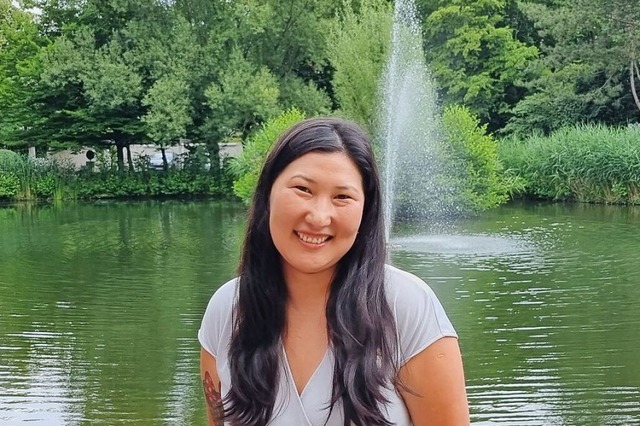 Agar Roy, die stellvertretende Pfleged...den Pflegeberuf einmal auszuprobieren.  | Foto: Silke von Freyberg