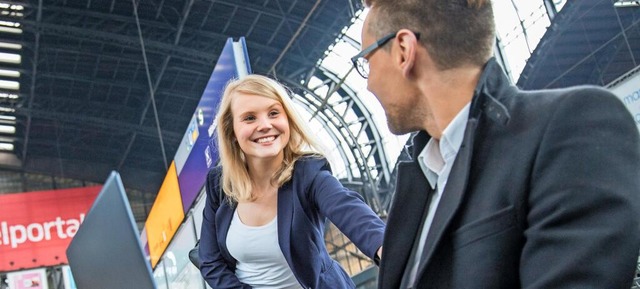 Lcheln &#8211; und ein Lcheln zurck...tioniert in vielen Alltagssituationen.  | Foto: Christin Klose/dpa